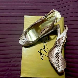 Thalia Sodi .. size 7m